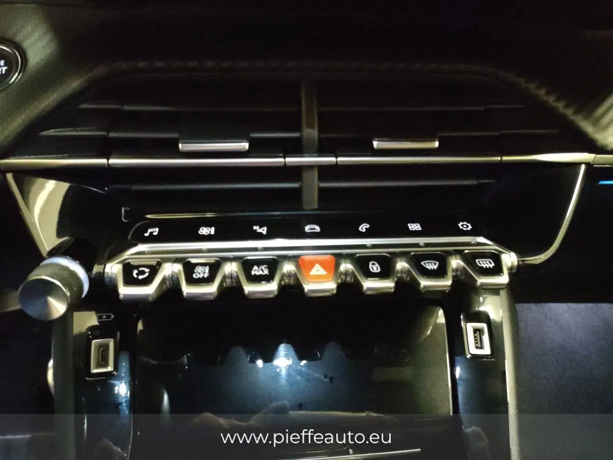 Peugeot 2008 usata a Teramo (18)
