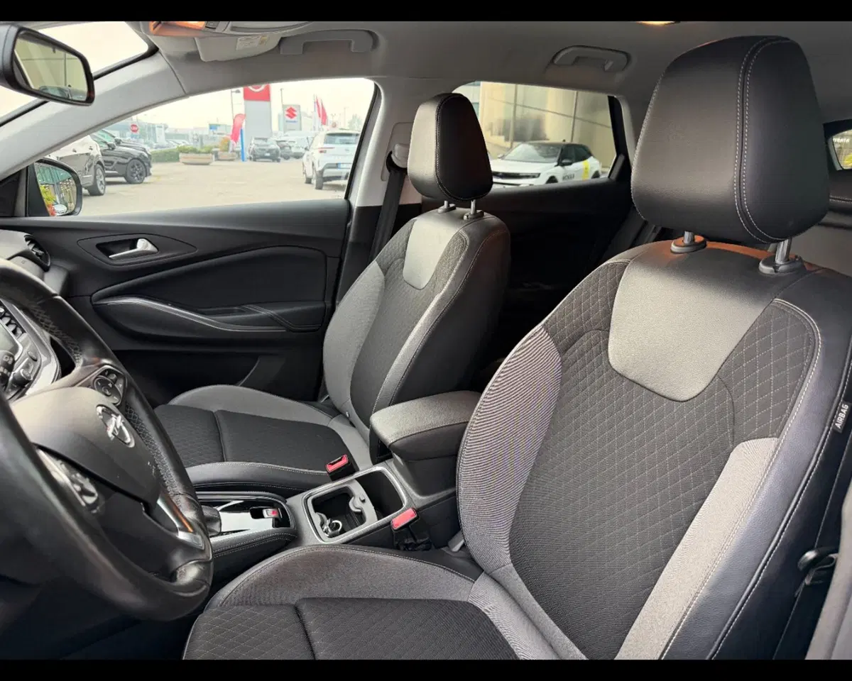 Opel Grandland X usata a Treviso (11)