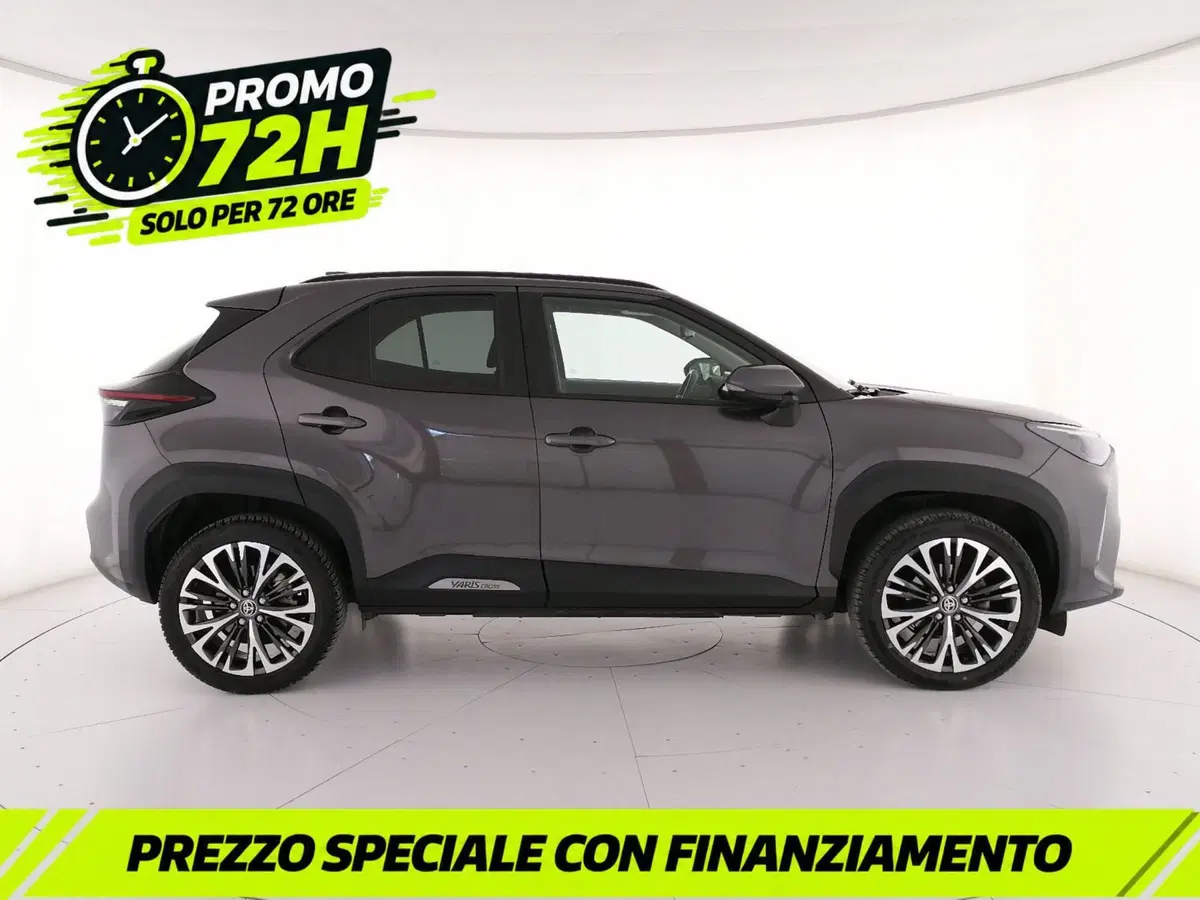 Toyota Yaris Cross usata a Roma (3)
