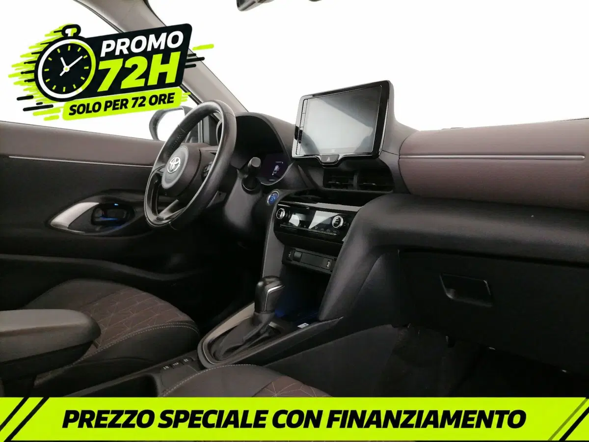 Toyota Yaris Cross usata a Roma (7)