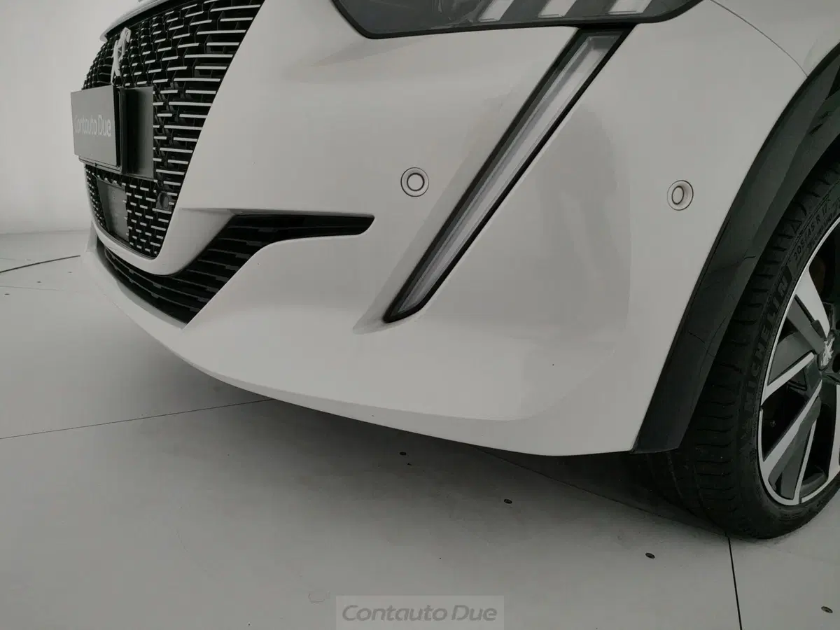 Peugeot 208 usata a Caserta (10)