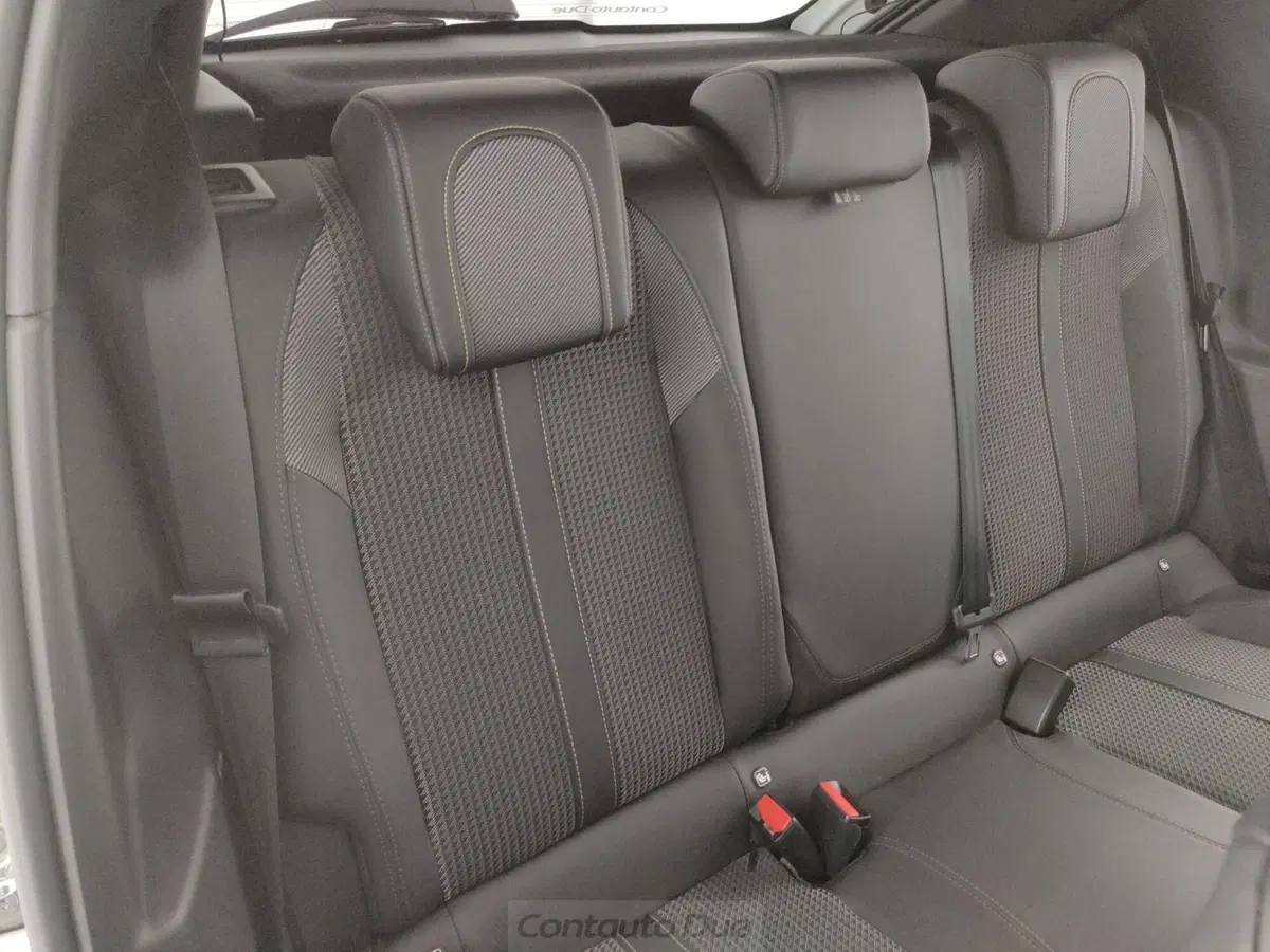 Peugeot 208 usata a Caserta (14)