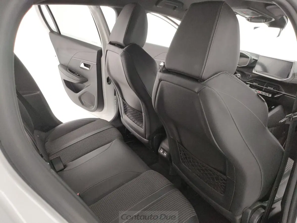 Peugeot 208 usata a Caserta (15)