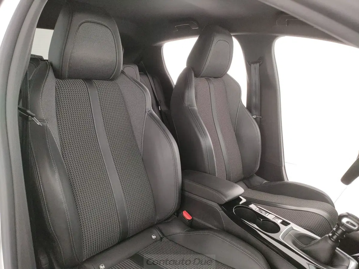 Peugeot 208 usata a Caserta (16)