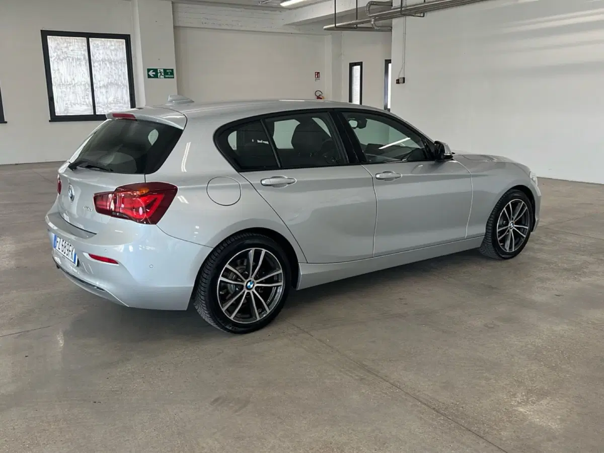 BMW Serie 1 5p. usata a Torino (5)