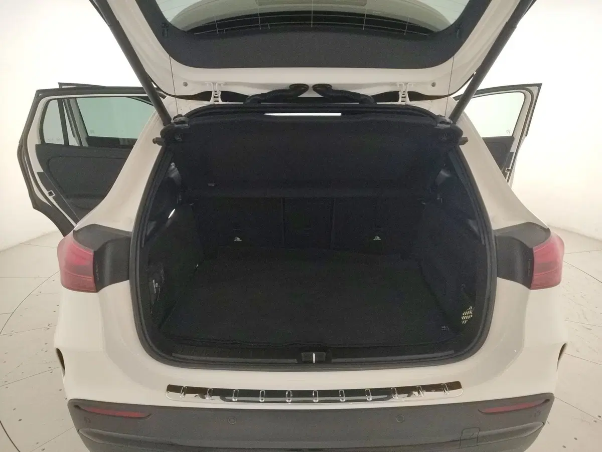 Mercedes-Benz GLA SUV usata  (11)