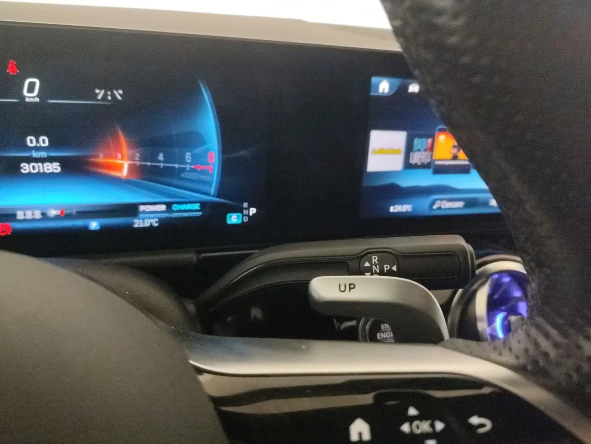 Mercedes-Benz GLA SUV usata  (9)