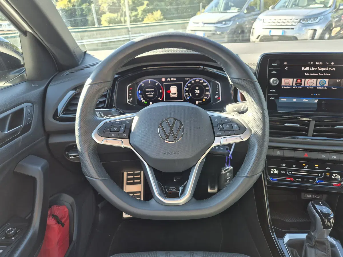 Volkswagen T-Roc usata  (16)