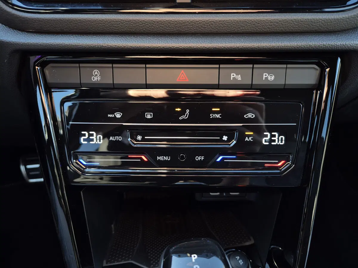 Volkswagen T-Roc usata  (17)