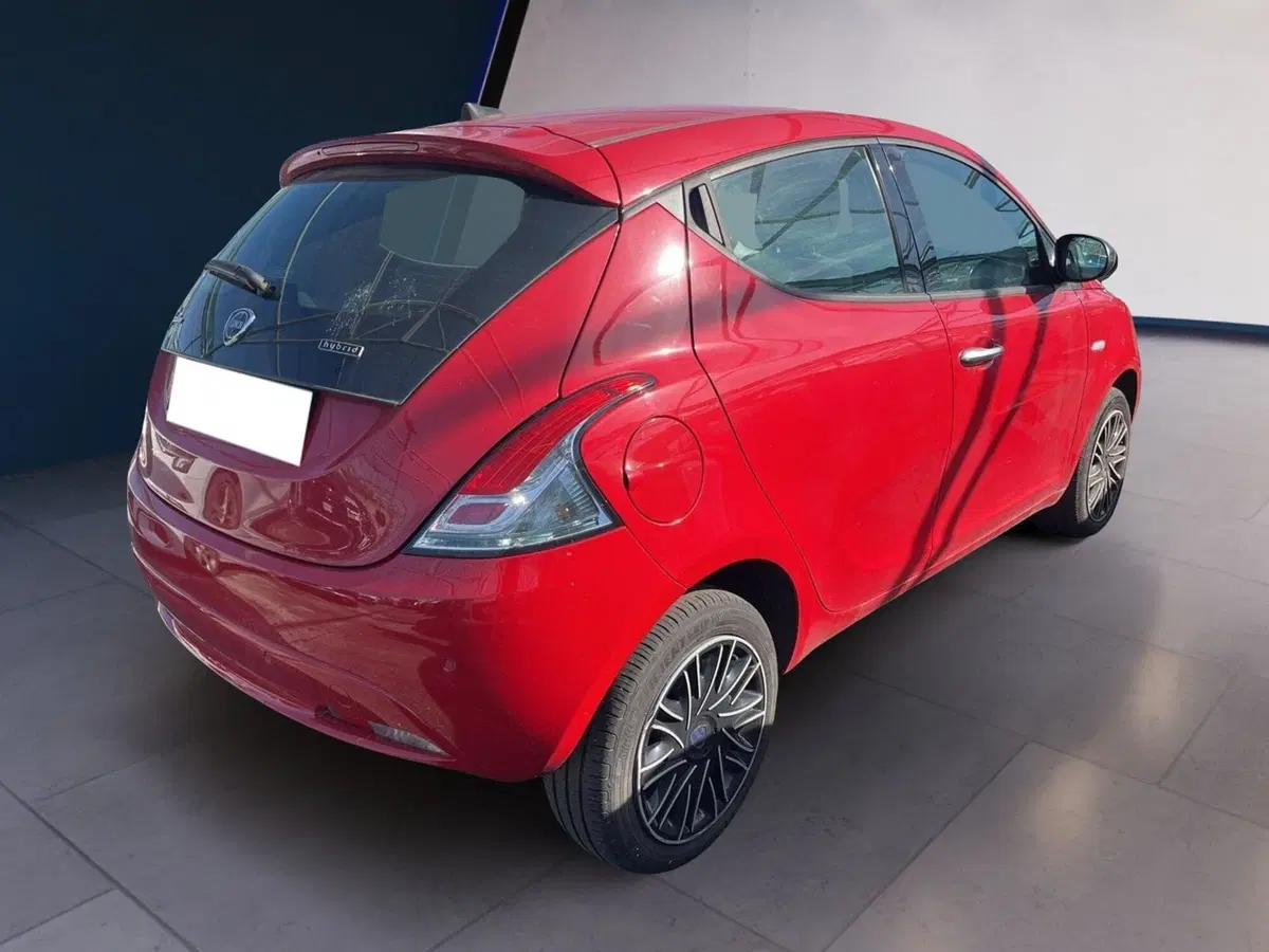 Lancia Ypsilon usata a Torino (6)