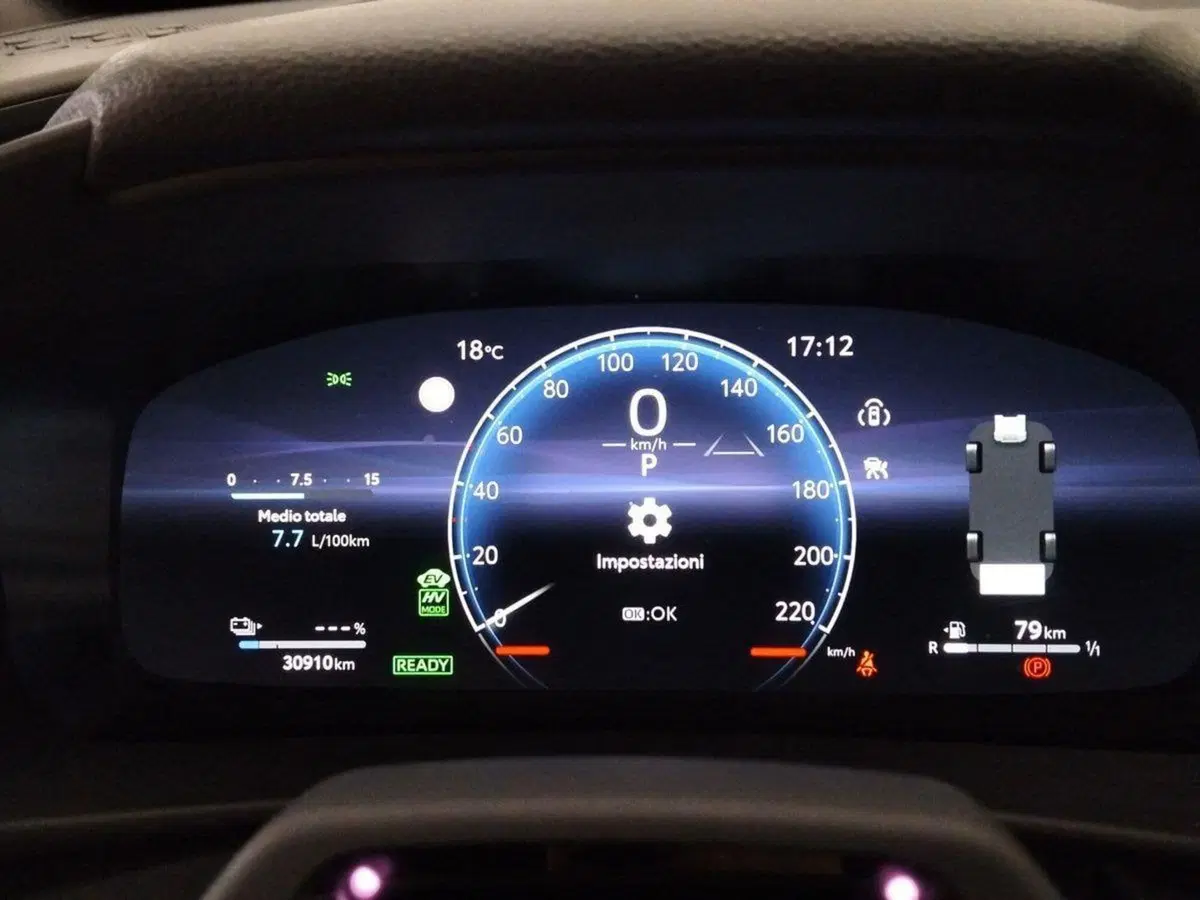 Toyota Toyota C-HR usata a Roma (8)