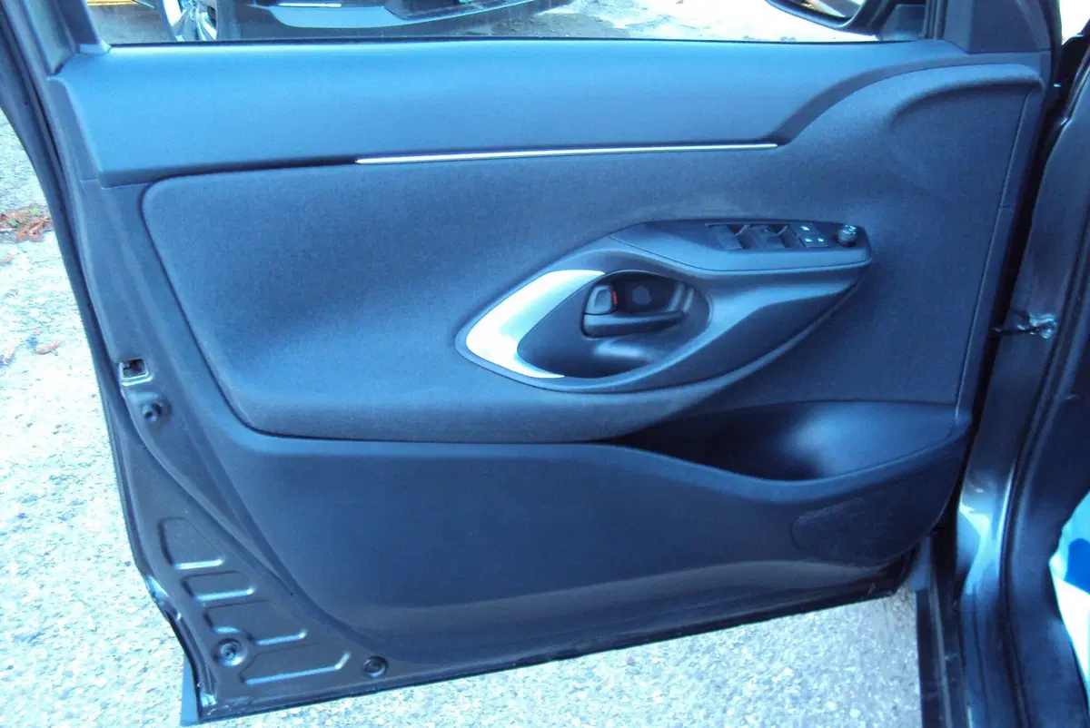 Toyota Yaris Cross usata a Bologna (11)
