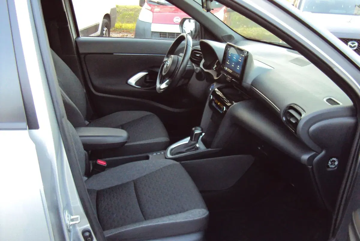 Toyota Yaris Cross usata a Bologna (7)