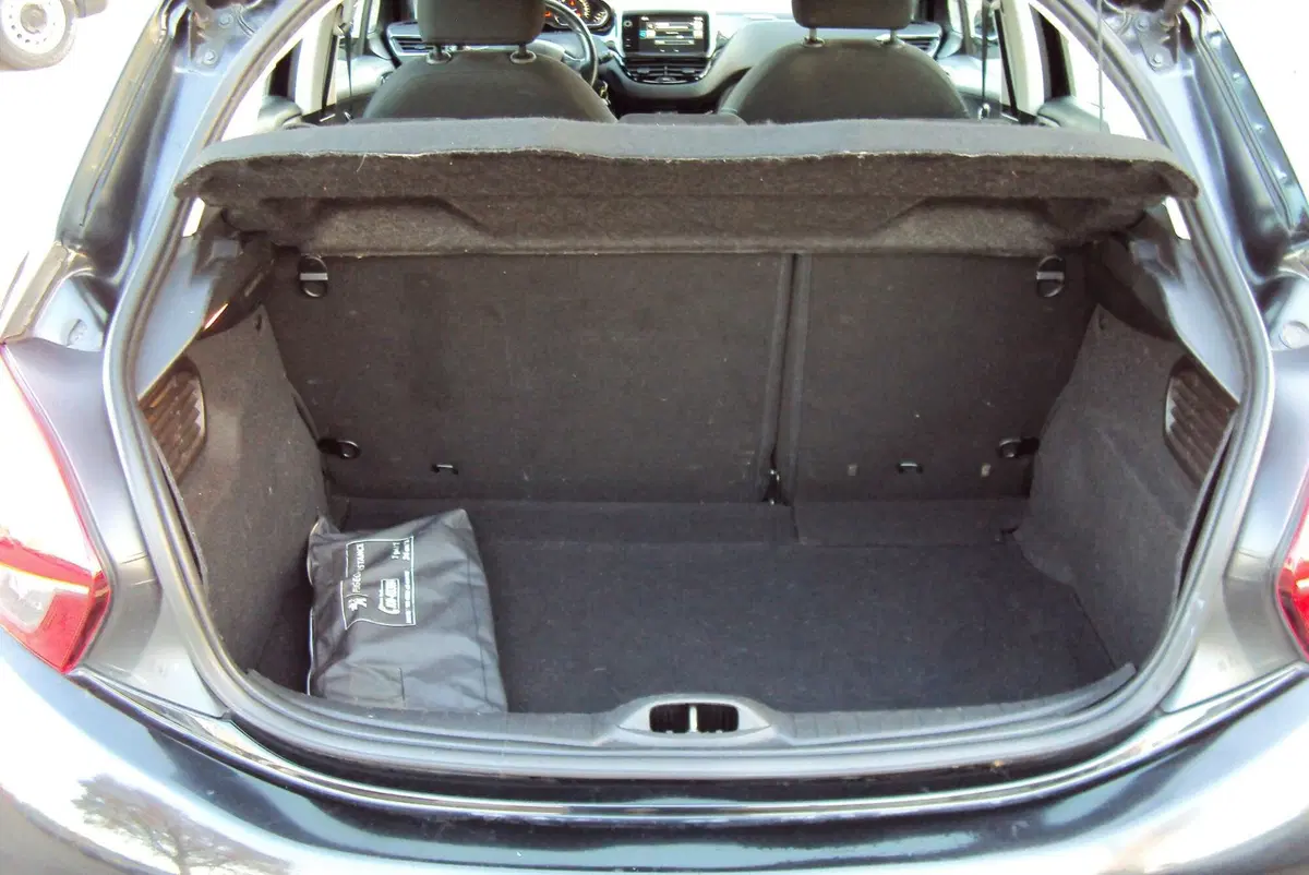 Peugeot 208 usata a Bologna (10)