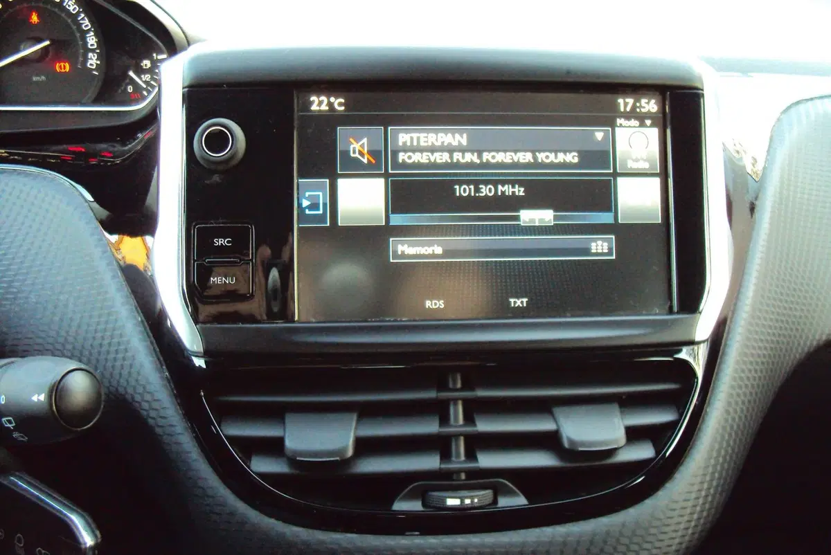 Peugeot 208 usata a Bologna (14)