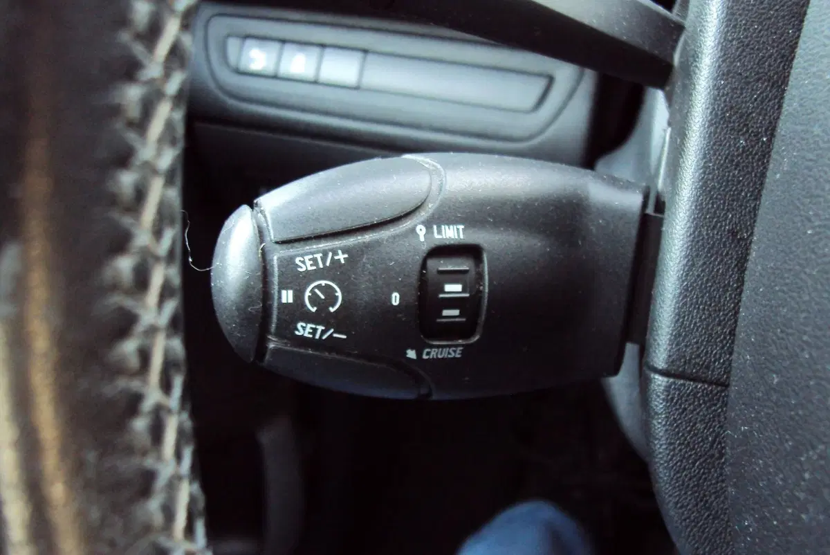 Peugeot 208 usata a Bologna (19)