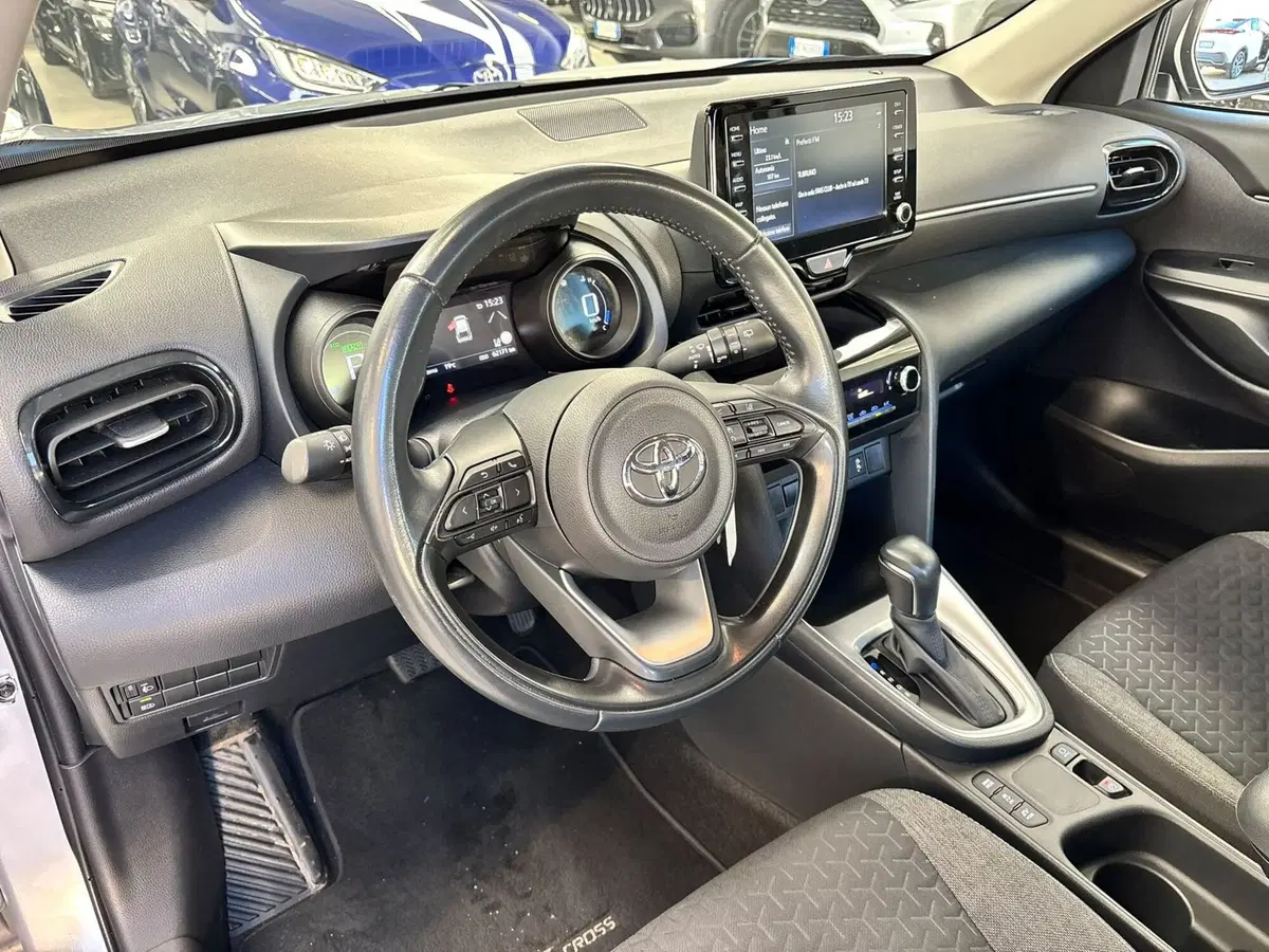 Toyota Yaris Cross usata a Modena (11)