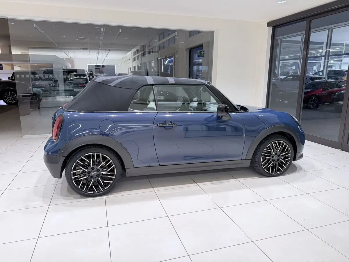 MINI Mini Cabrio usata a Latina (8)