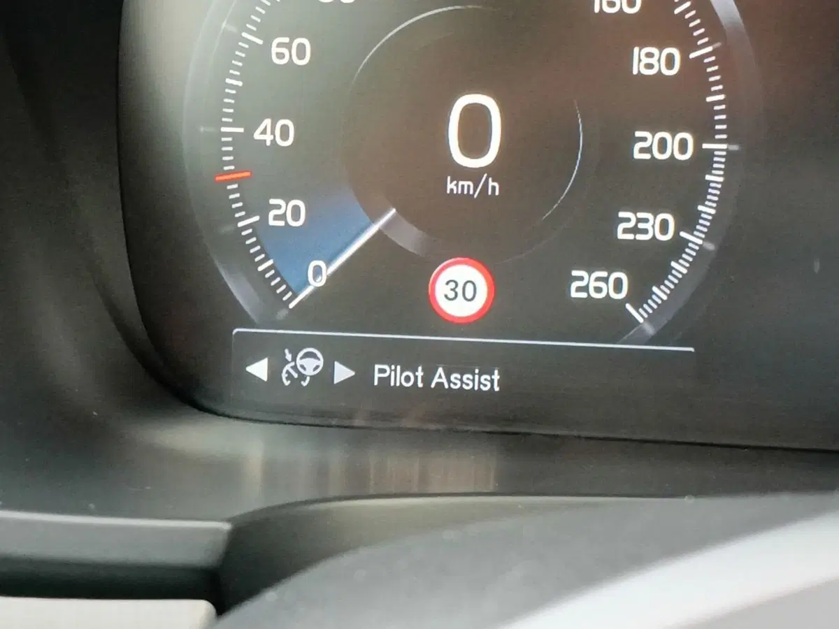 Volvo V90 usata a Parma (11)