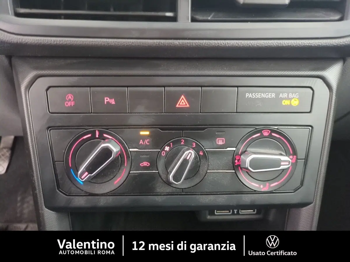 Volkswagen T-Cross usata a Roma (16)