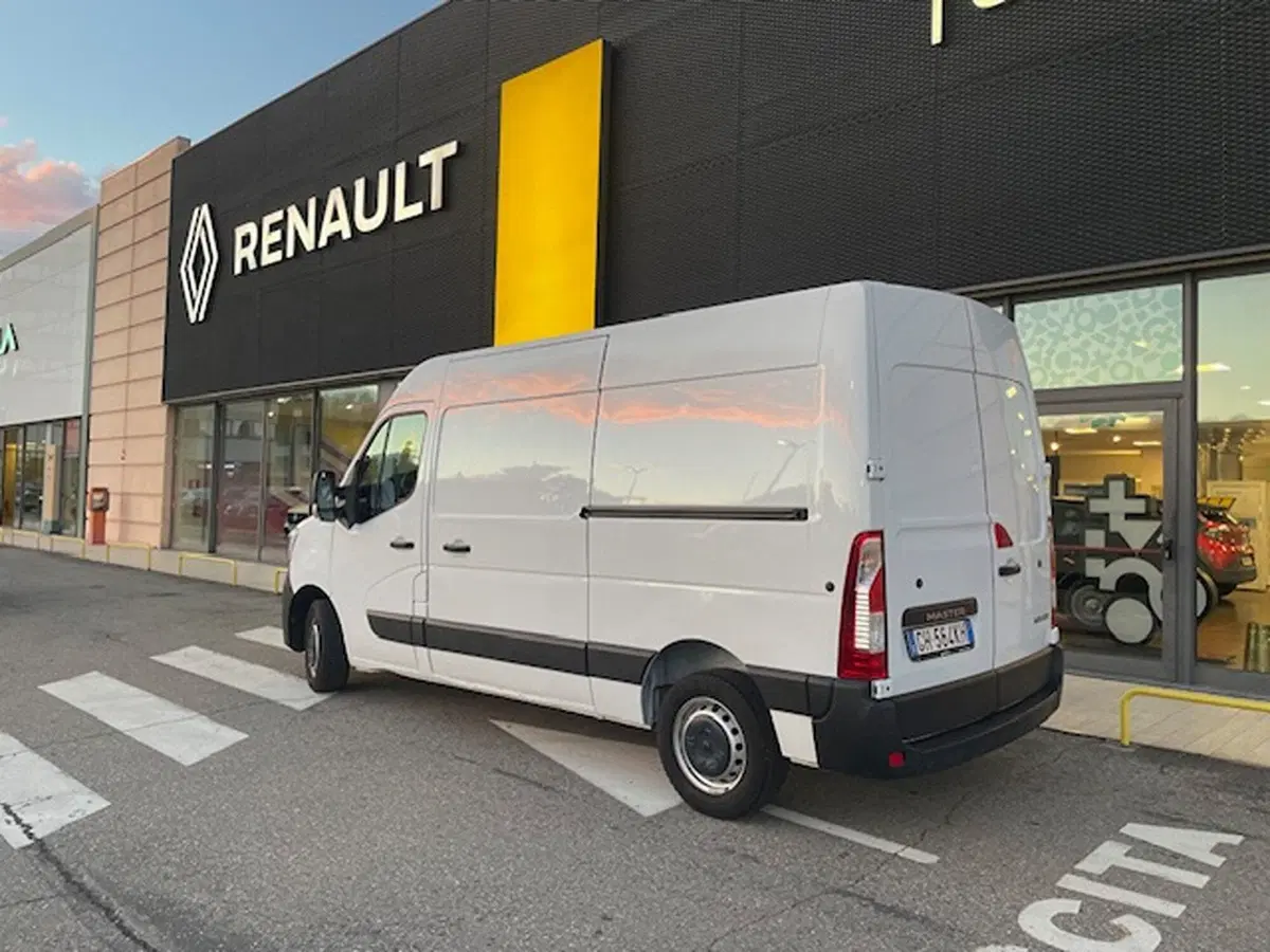 Renault Trucks Master Furgone usata a Parma (3)