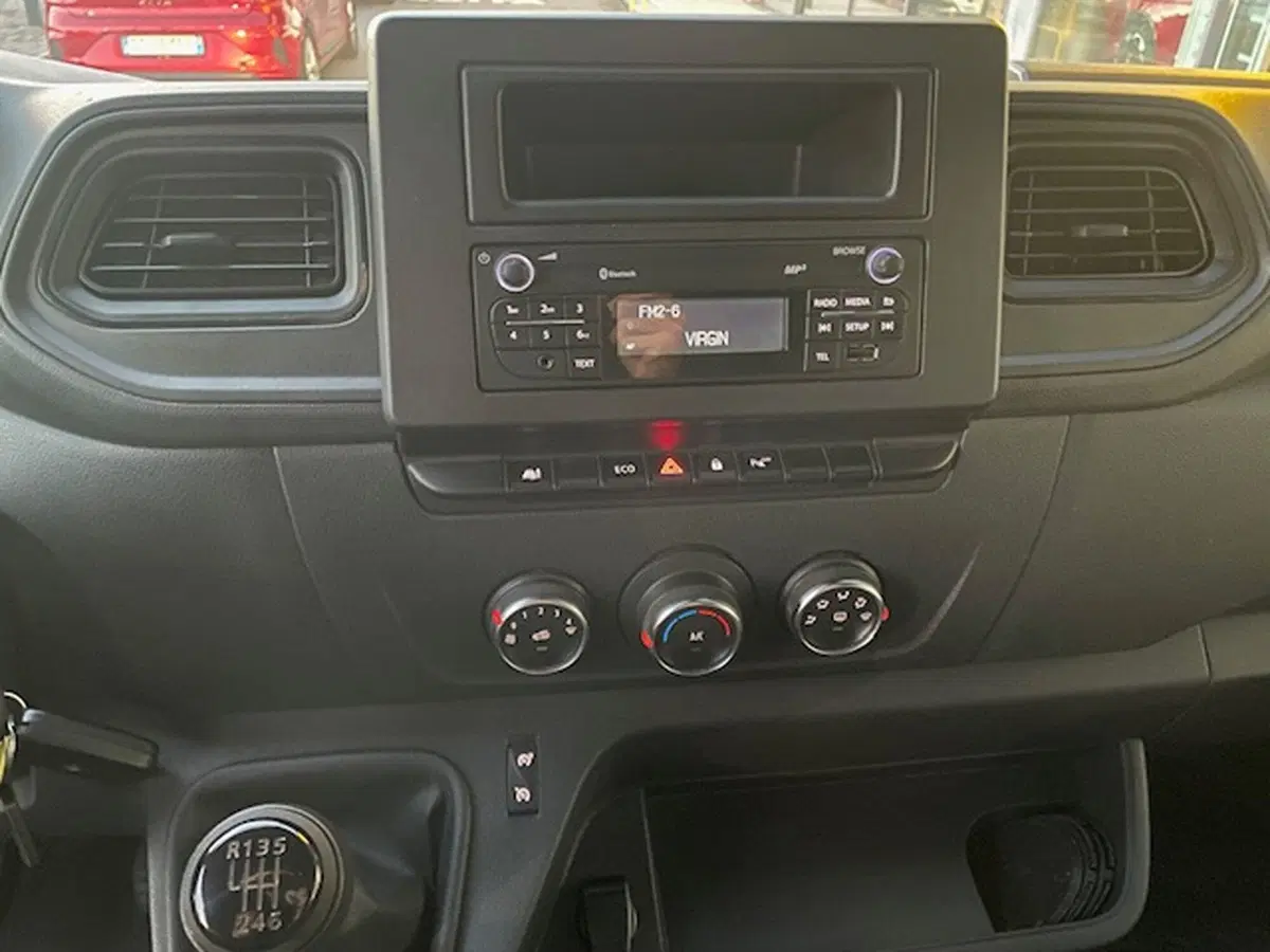 Renault Trucks Master Furgone usata a Parma (7)