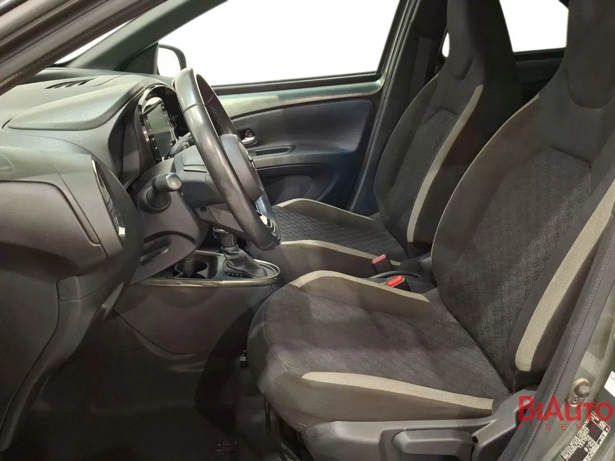 Toyota Aygo X usata a Firenze (19)