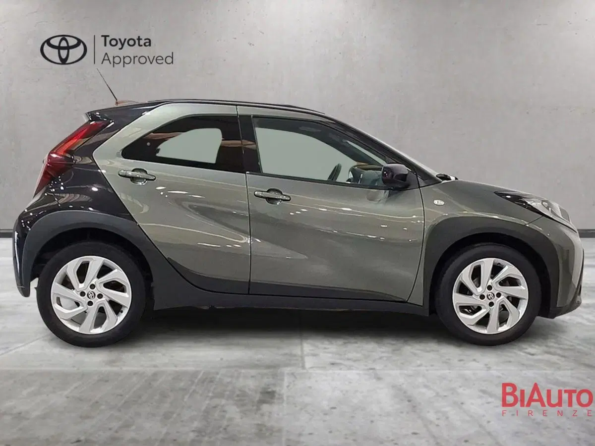 Toyota Aygo X usata a Firenze (4)