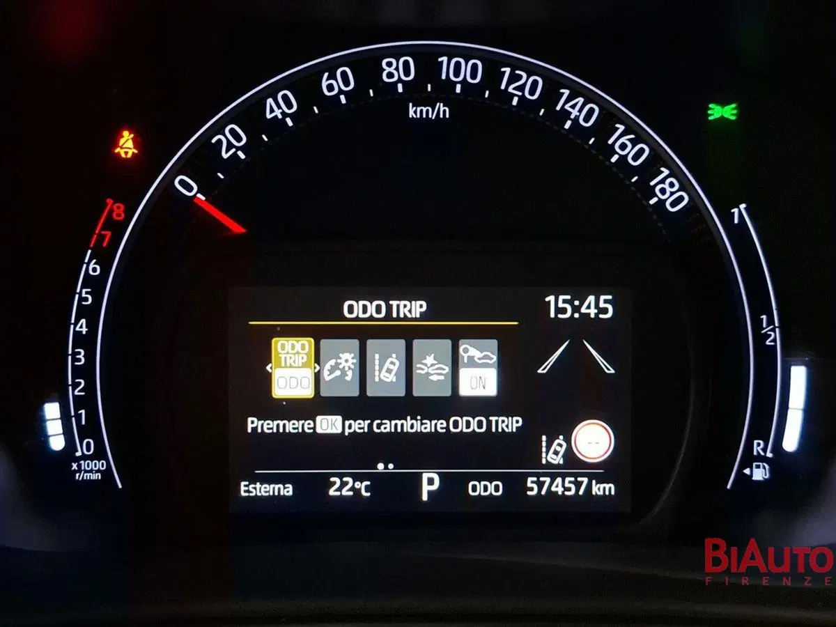 Toyota Aygo X usata a Firenze (9)