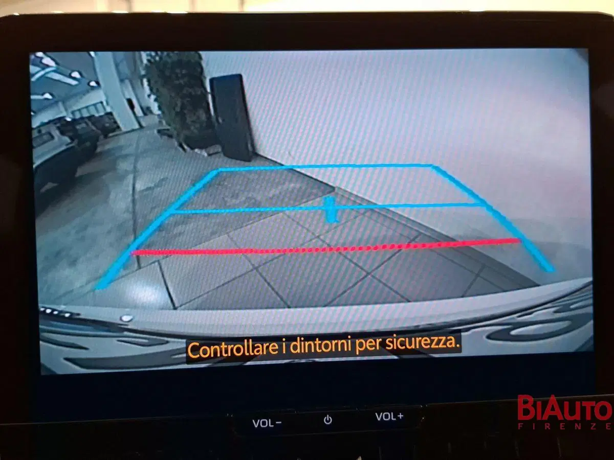 Toyota Corolla Touring Sports usata a Firenze (16)