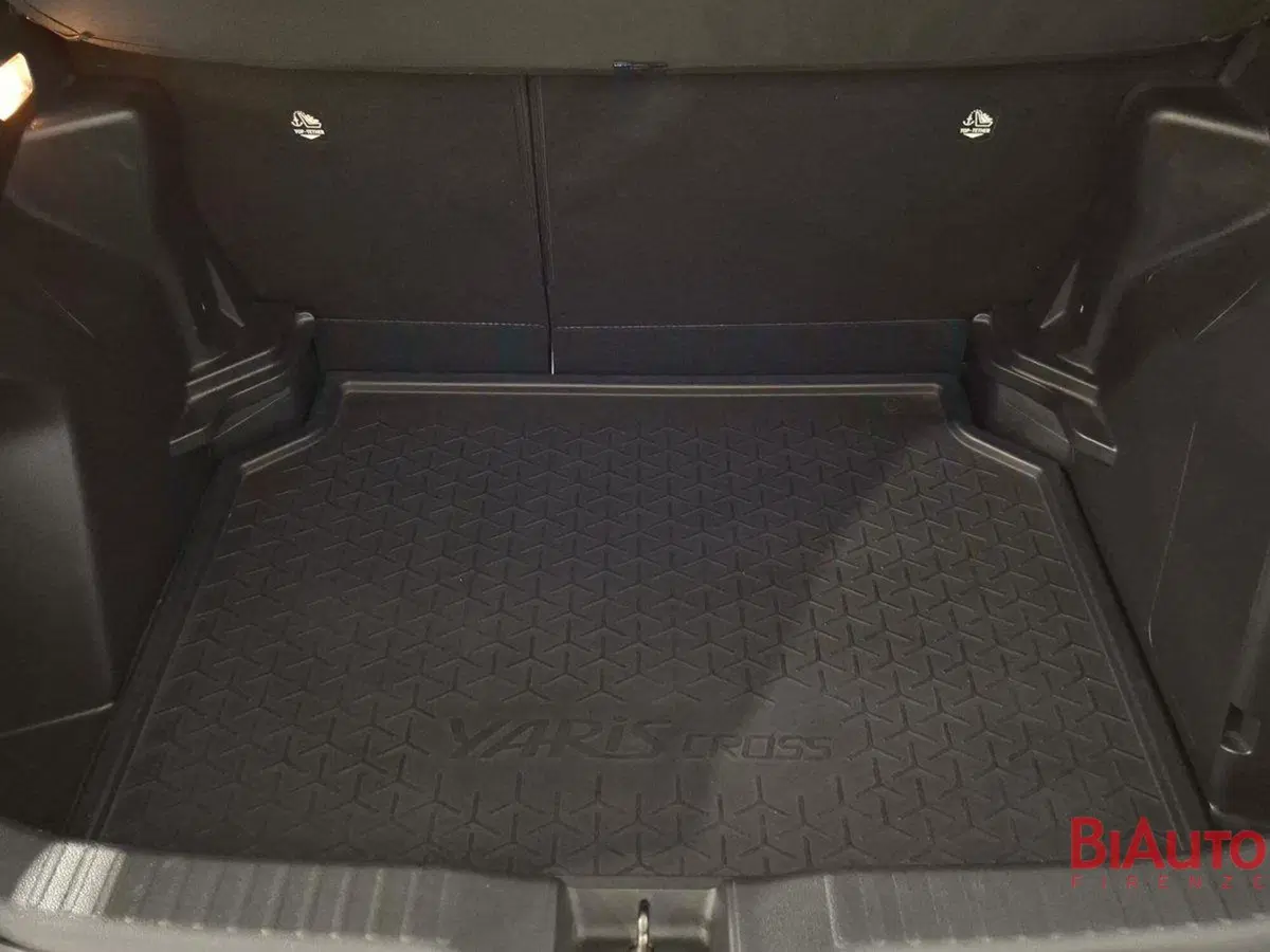 Toyota Yaris Cross usata a Firenze (6)