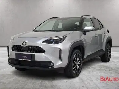 Toyota Yaris Cross 1.5h GR Sport Black Sky fwd 116cv e-cvt del 2025 usata a Sesto Fiorentino