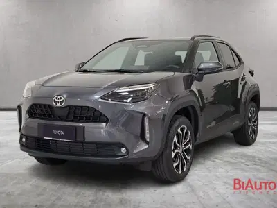 Toyota Yaris Cross 1.5h GR Sport Black Sky fwd 116cv e-cvt nuova a Sesto Fiorentino