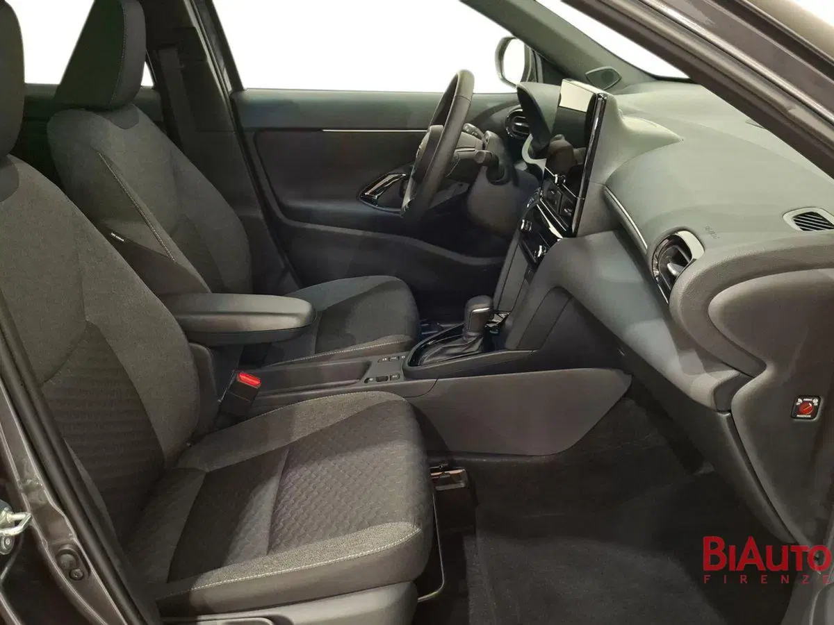 Toyota Yaris Cross nuova a Firenze (17)