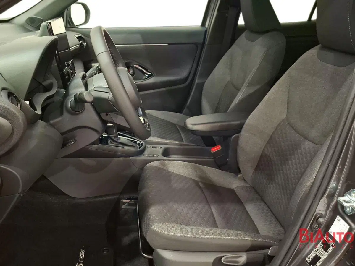 Toyota Yaris Cross nuova a Firenze (18)