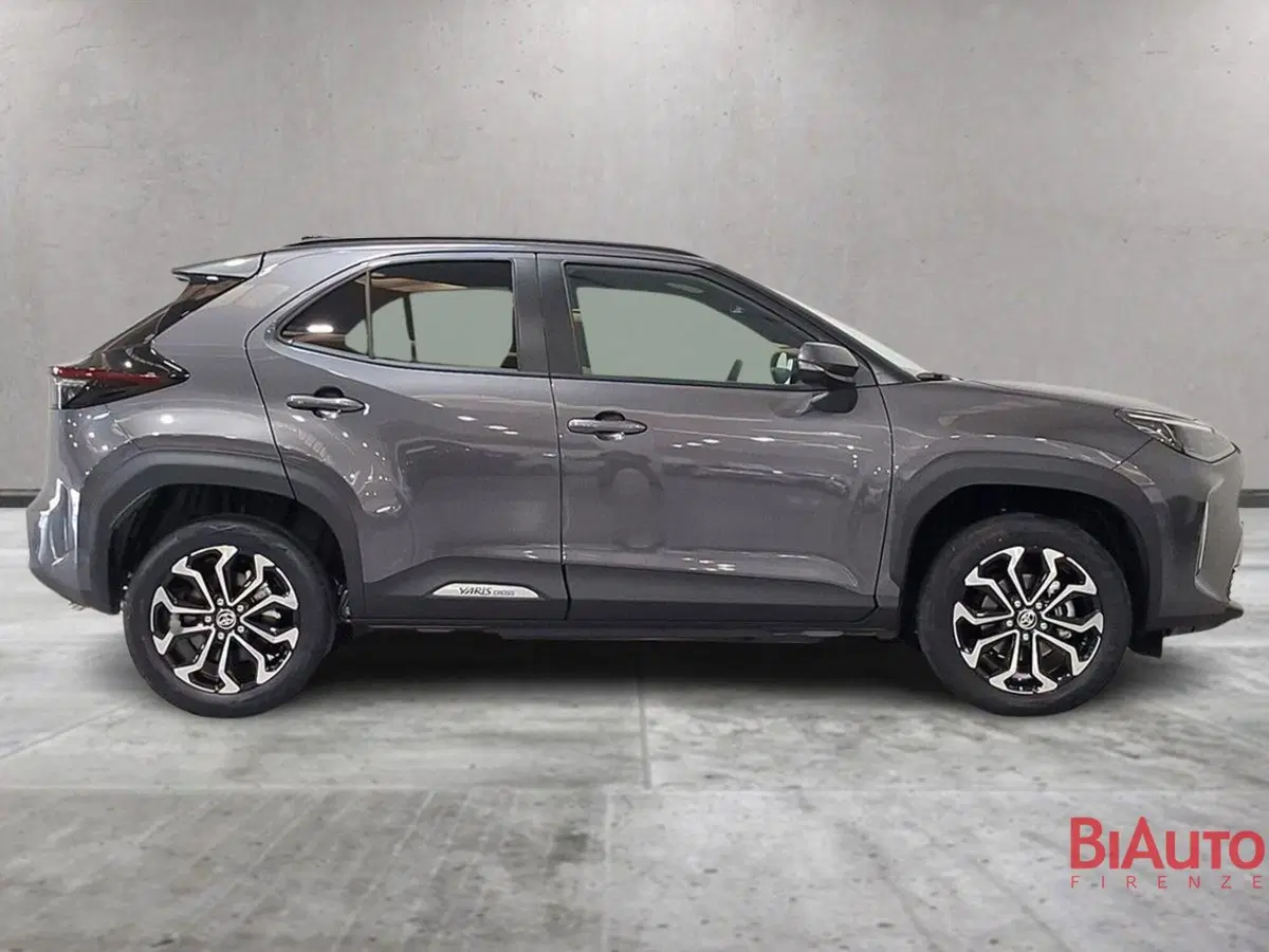 Toyota Yaris Cross nuova a Firenze (3)