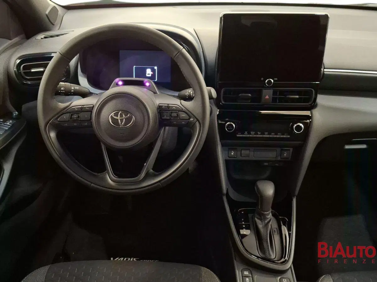 Toyota Yaris Cross nuova a Firenze (7)