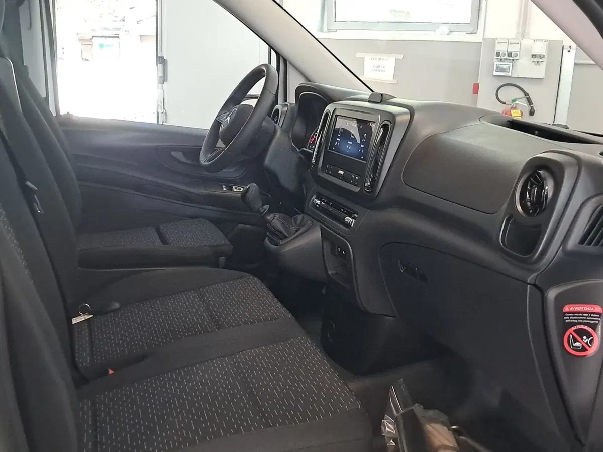 Mercedes-Benz Vito nuova a Rimini (14)