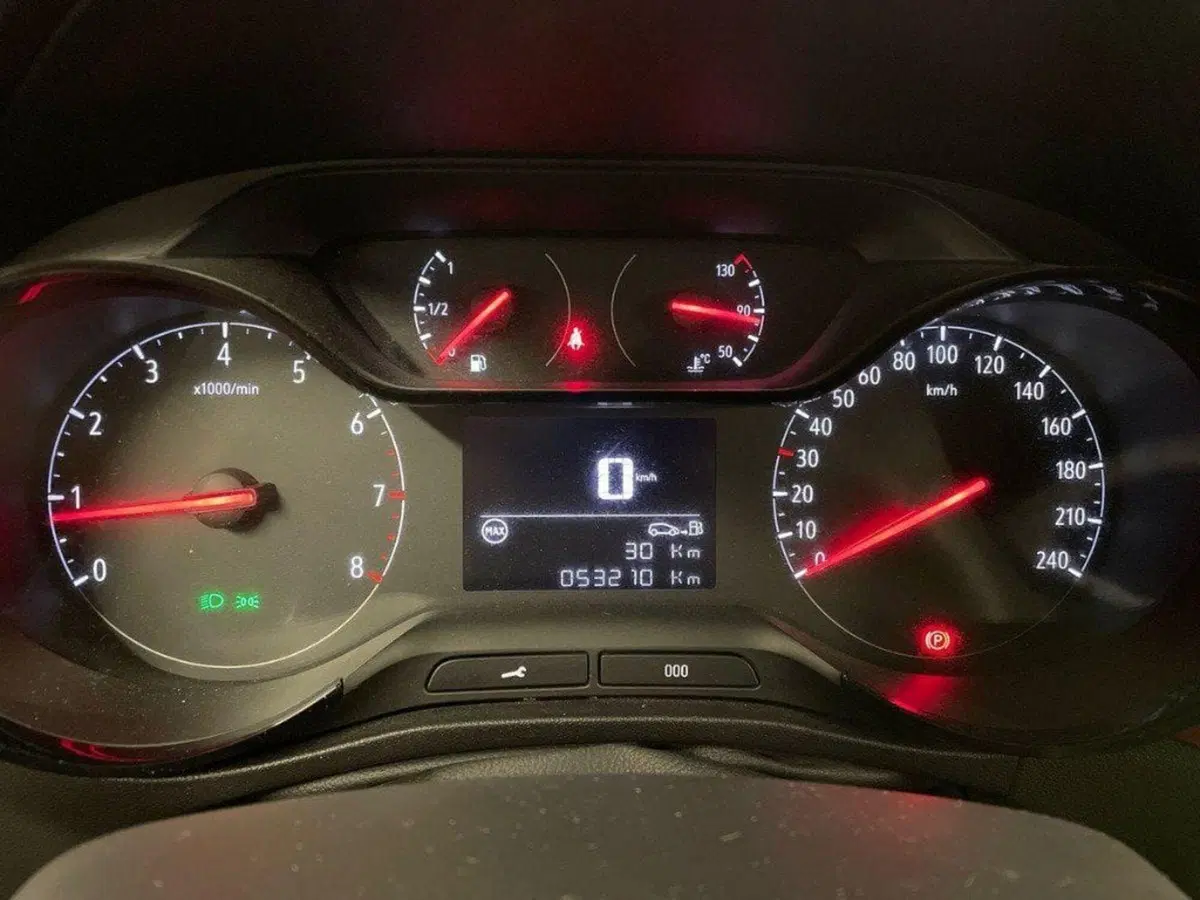 Opel Crossland X usata a Ancona (17)