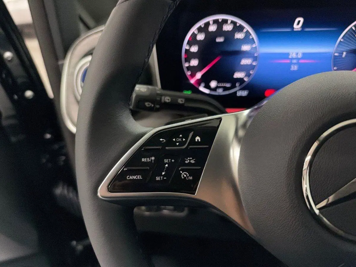 Mercedes-Benz Classe V nuova a Macerata (16)
