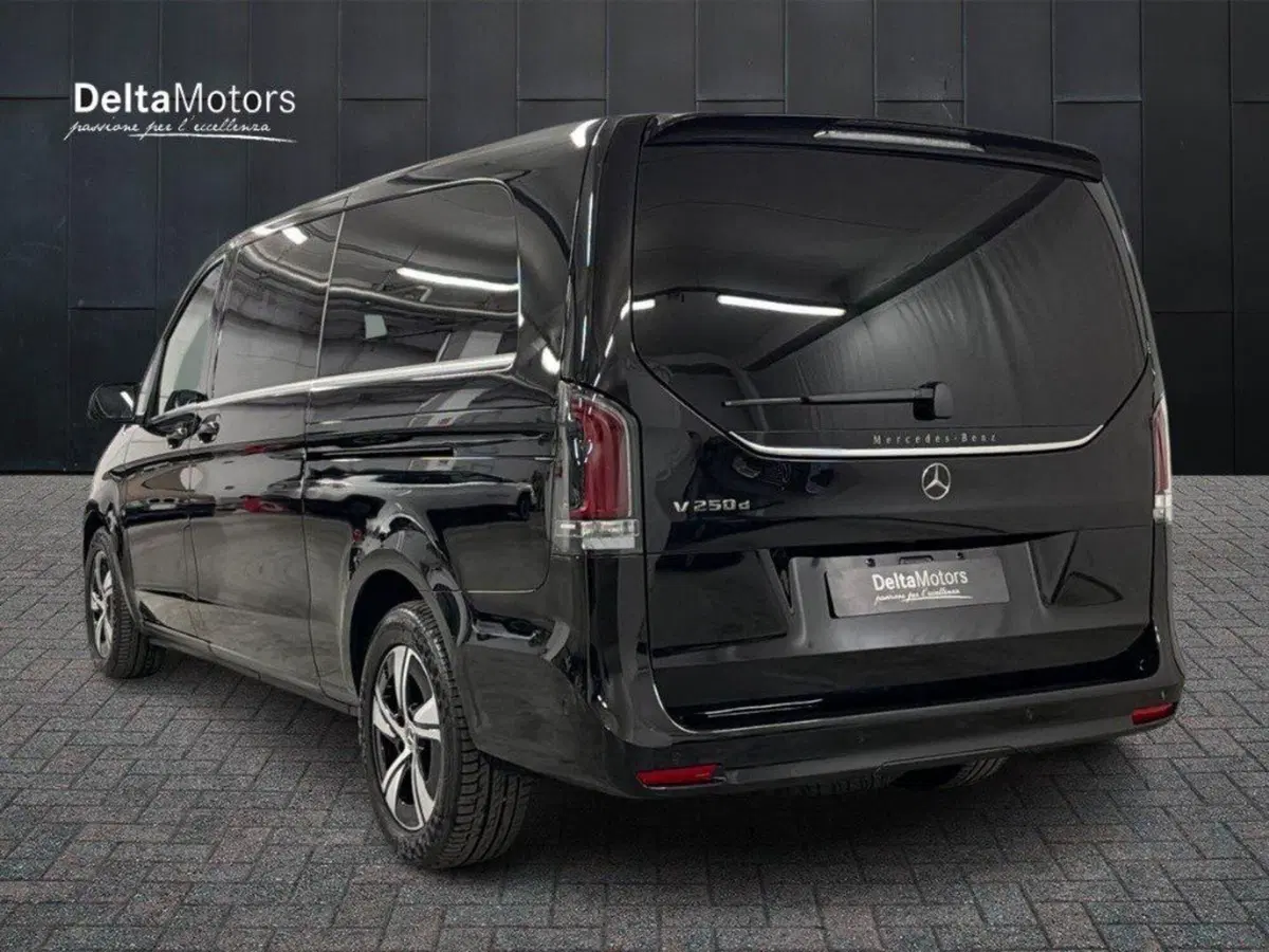 Mercedes-Benz Classe V nuova a Macerata (3)