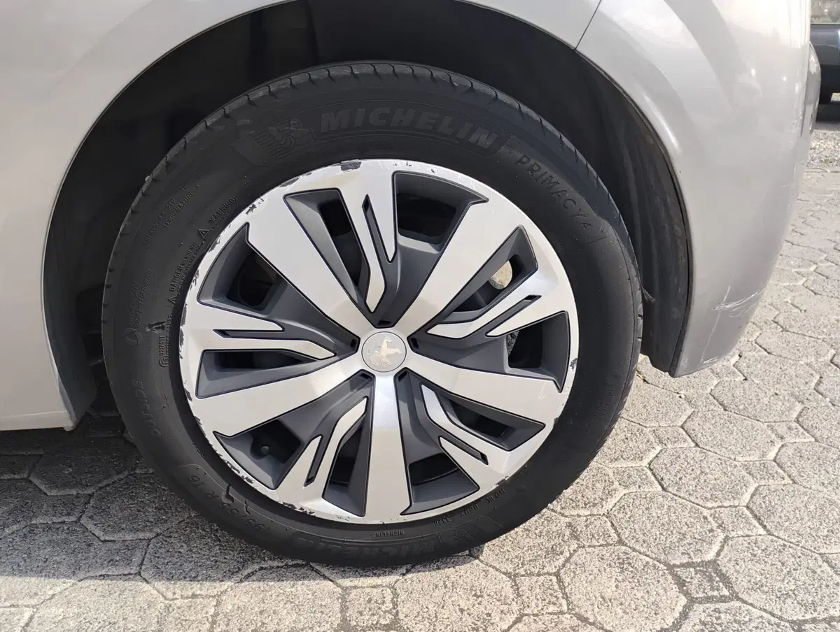 Peugeot 208 usata a Messina (6)