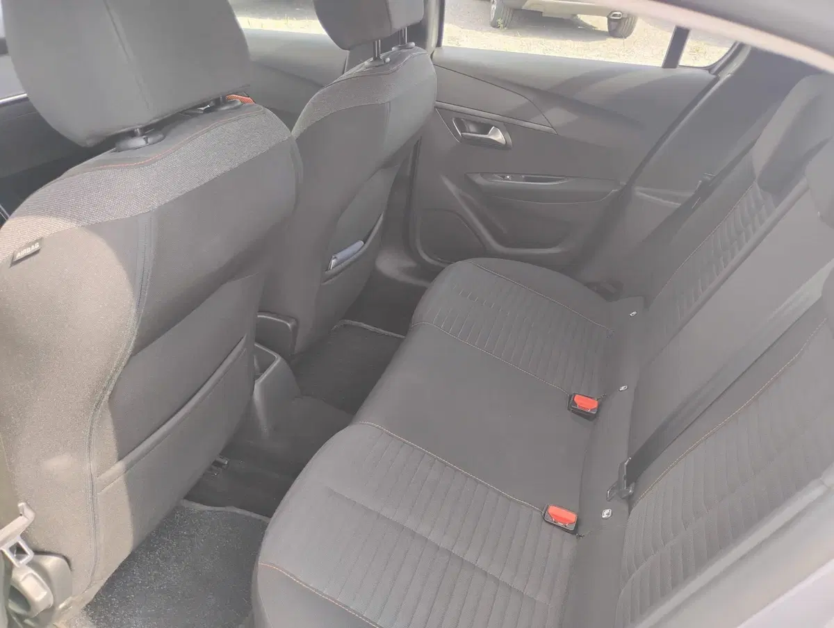 Peugeot 208 usata a Messina (8)