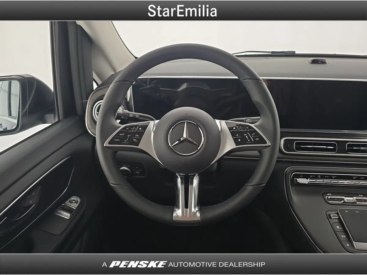 Mercedes-Benz Classe V nuova a Ferrara (19)