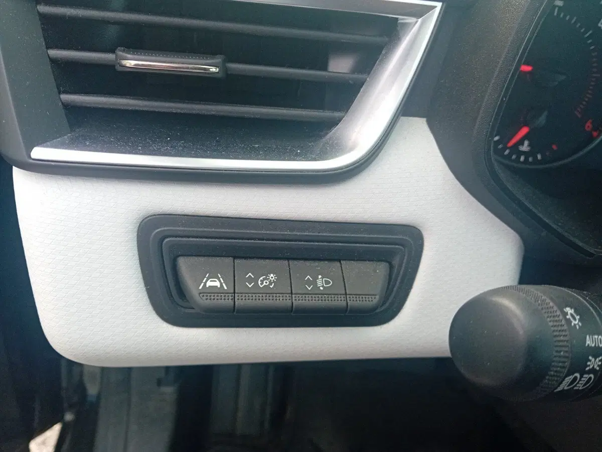Renault Clio usata a Pordenone (19)