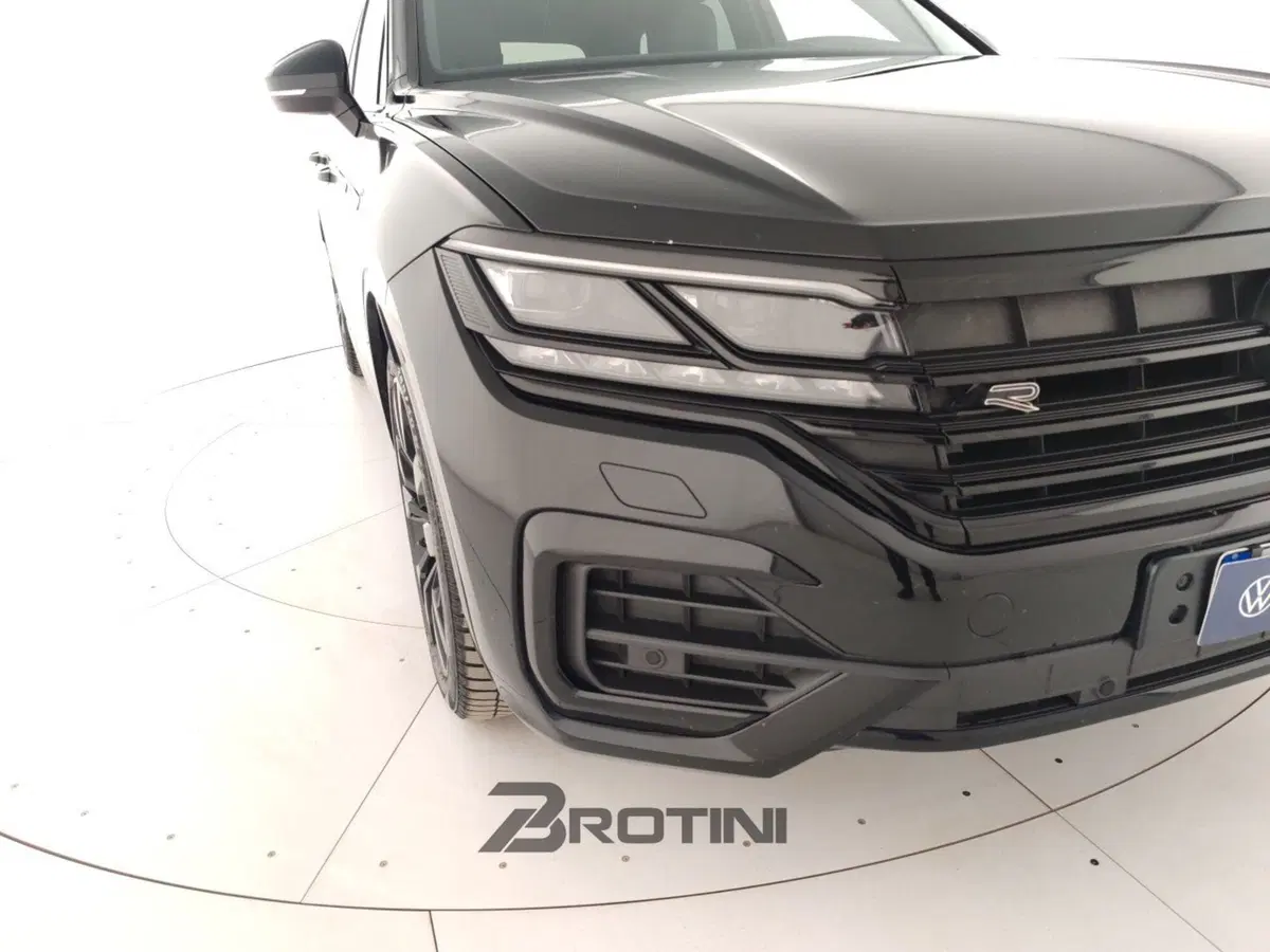 Volkswagen Touareg usata a Massa-Carrara (5)