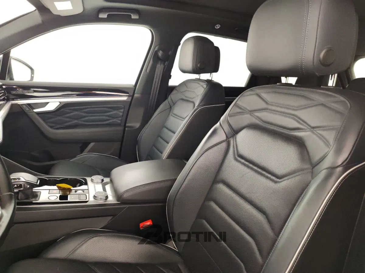 Volkswagen Touareg usata a Massa-Carrara (9)