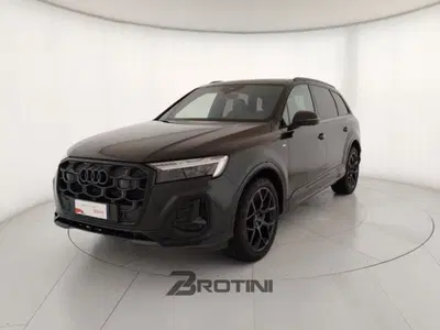 Audi Q7 3.0 tdi mhev S line edition quattro 286cv tiptronic 7p.ti del 2025 usata a Massa