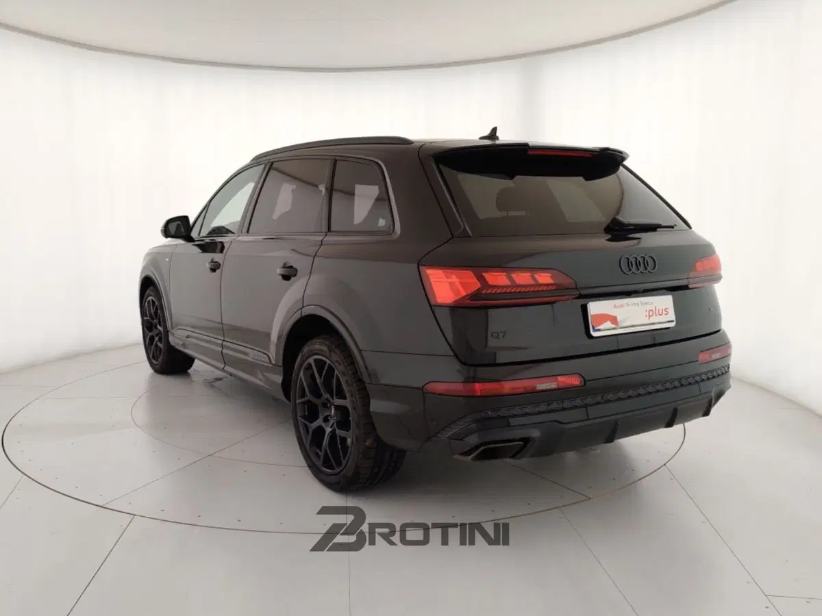 Audi Q7 usata a Massa-Carrara (2)