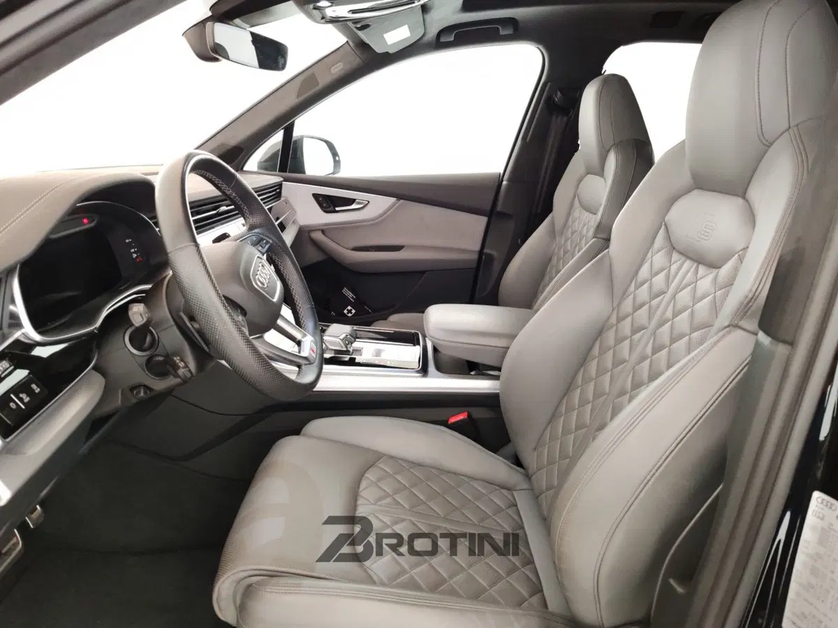 Audi Q7 usata a Massa-Carrara (7)